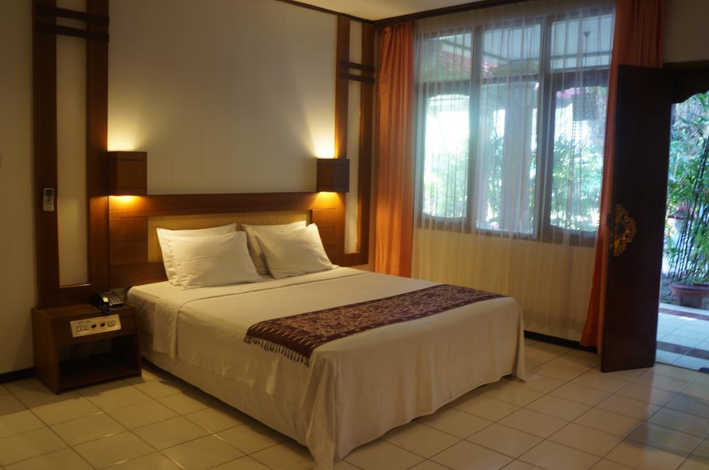 Puri Naga Beachfront Cottages Legian  Room photo