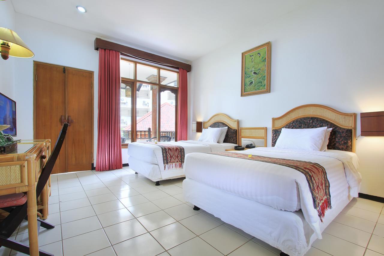 Puri Naga Beachfront Cottages Legian  Exterior photo