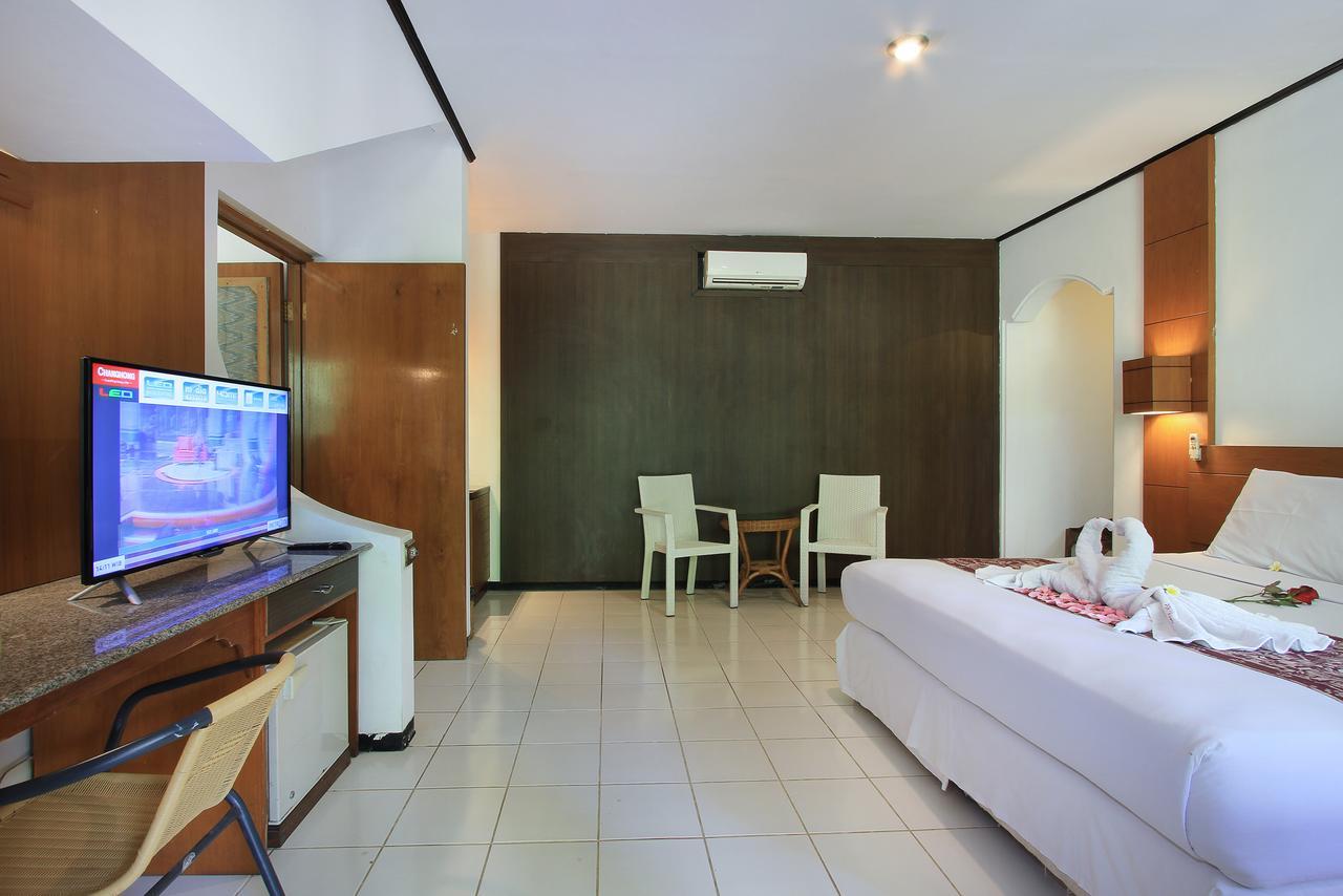 Puri Naga Beachfront Cottages Legian  Exterior photo