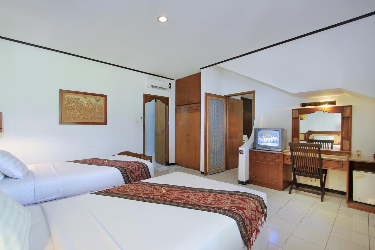 Puri Naga Beachfront Cottages Legian  Exterior photo